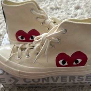 Converse come des garçons size women’s 8 and men 6
